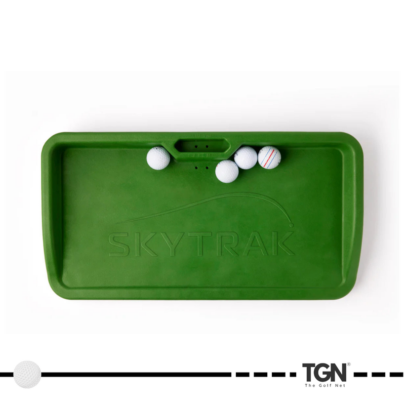 Bovenaanzicht SkyTrak golfbalbak met ballen