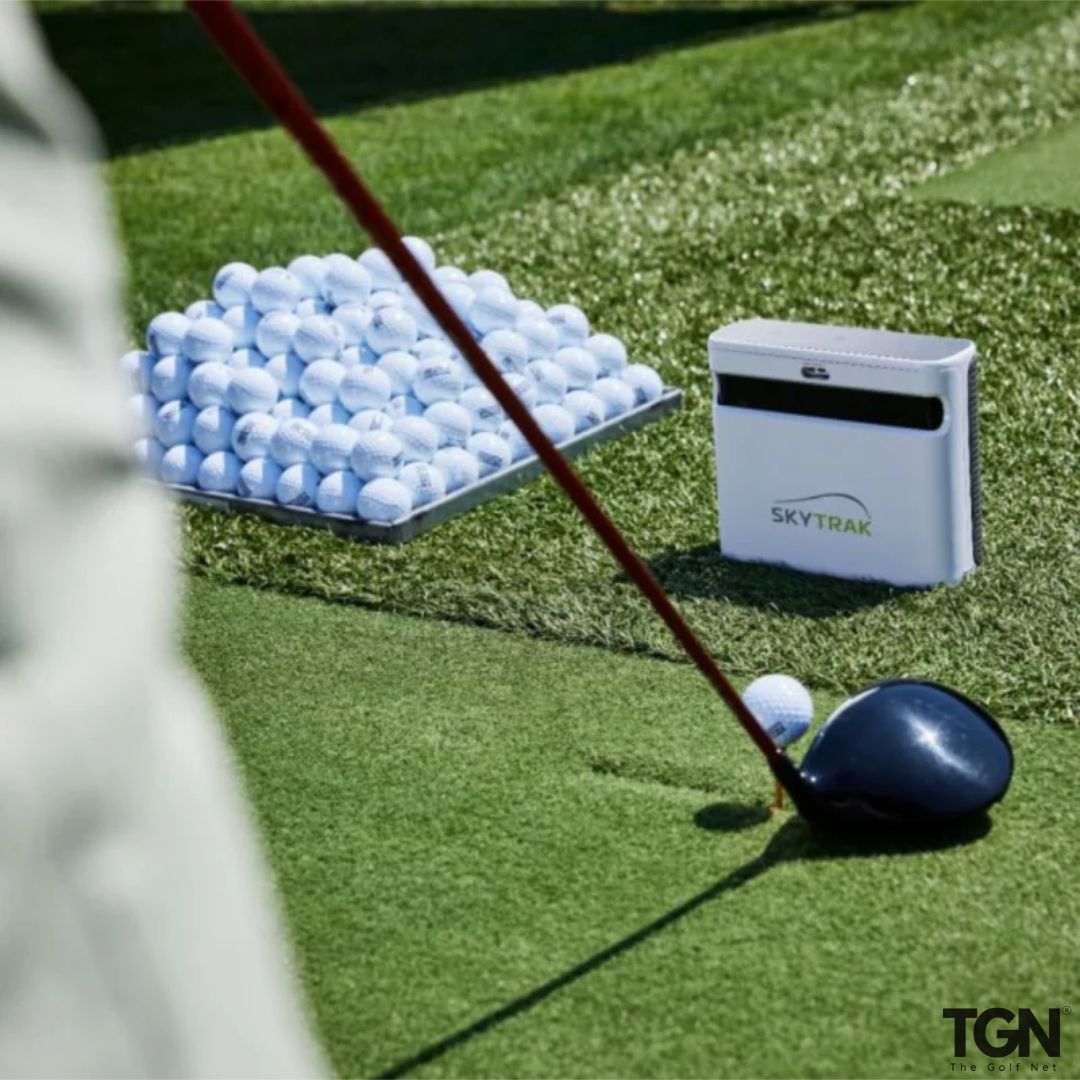 Golf radar placed near the ball